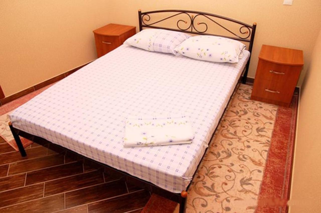 Sofiivs'Ka Street, 1,, Apartment Kiev Bagian luar foto